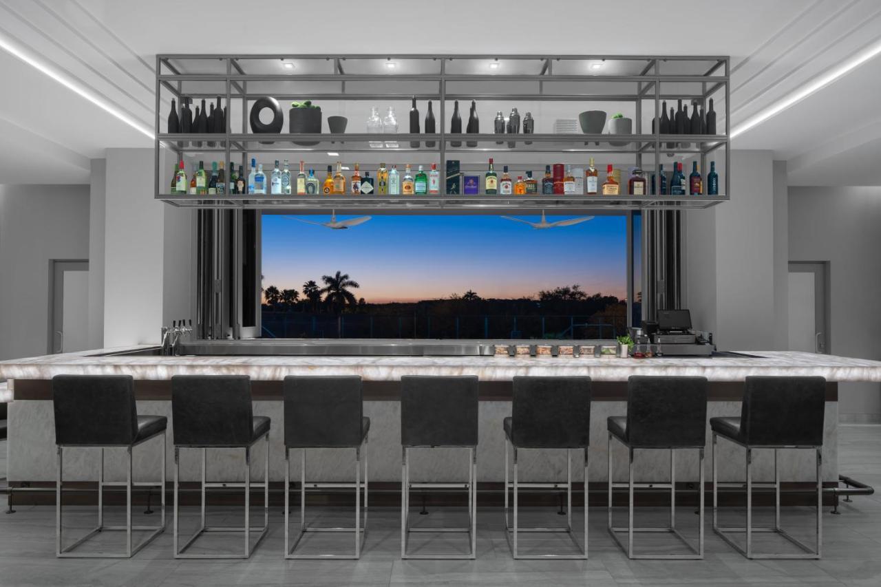 Ac Hotel By Marriott Miami Dadeland Glenvar Heights Екстериор снимка