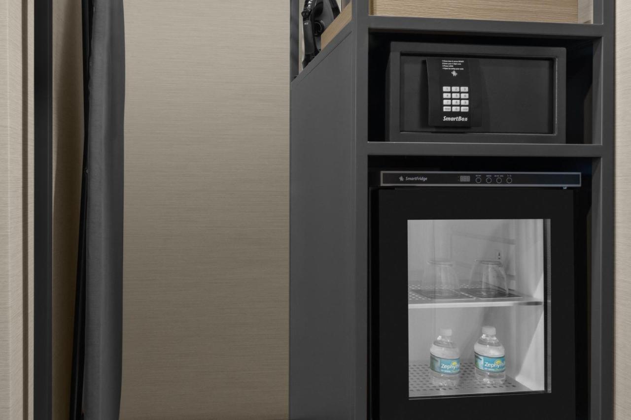 Ac Hotel By Marriott Miami Dadeland Glenvar Heights Екстериор снимка