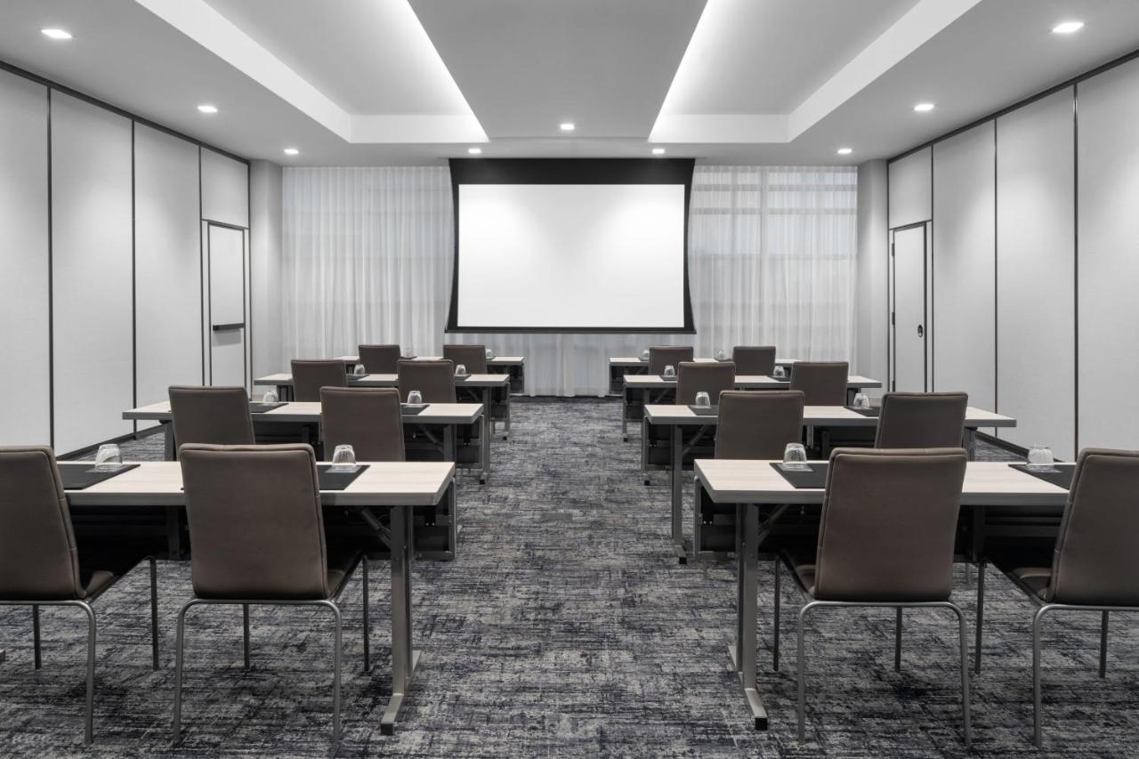 Ac Hotel By Marriott Miami Dadeland Glenvar Heights Екстериор снимка