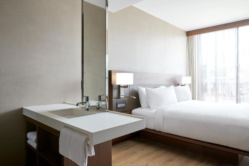 Ac Hotel By Marriott Miami Dadeland Glenvar Heights Екстериор снимка